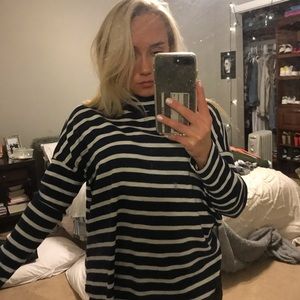 American Eagle turtle neck